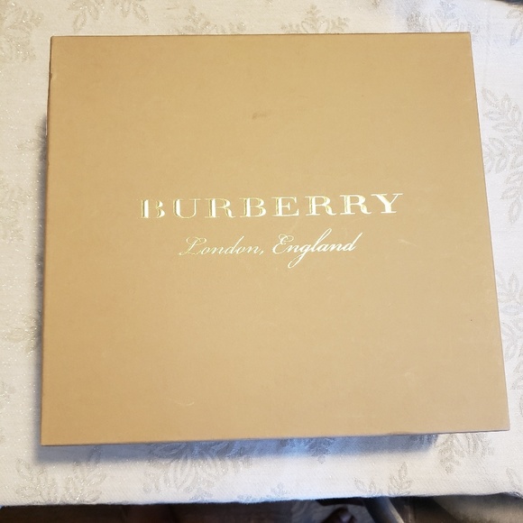 Women's Burberry Morley Loafer Size 7.5/EU 38 - Picture 1 of 4